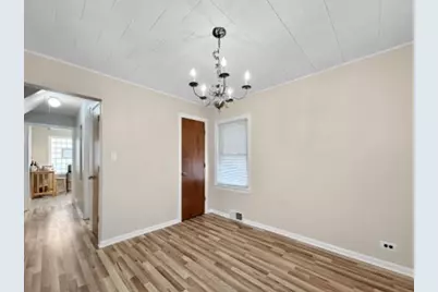 2247 S 21st Avenue, Broadview, IL 60155 - Photo 4