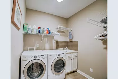 558 E Martin Avenue, Watseka, IL 60970 - Photo 30