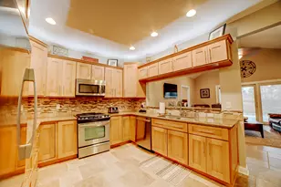 558 E Martin Ave, Watseka, IL 60970 - Photo 6