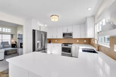 255 Midlane Drive, Crystal Lake, IL 60012 - Photo 6