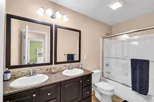 255 Midlane Dr, Crystal Lake, IL 60012 - Photo 16