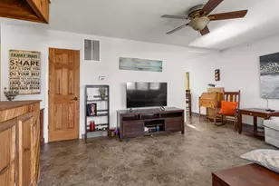 2417 E Green St, Urbana, IL 61802 - Photo 8