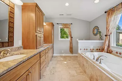 16280 W Woodbine Circle, Vernon Hills, IL 60061 - Photo 14