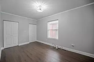 7715 S Oglesby Ave, Chicago, IL 60649 - Photo 10