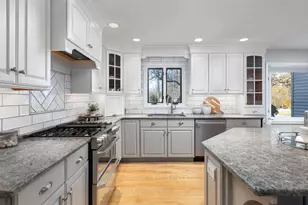 1137 Kenilworth Cir, Naperville, IL 60540 - Photo 18