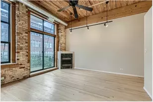 1801 S Michigan Ave, Chicago, IL 60616 - Photo 4