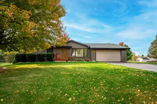 295 Forestcliff Ct, Davis, IL 61019 - Photo 2