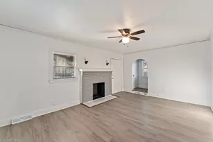 233 Oakwood Ave, Rockford, IL 61101 - Photo 4