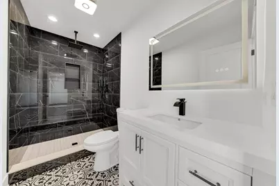 17830 W Winnebago Drive, Grayslake, IL 60030 - Photo 8