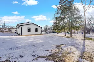 17830 W Winnebago Dr, Grayslake, IL 60030 - Photo 20