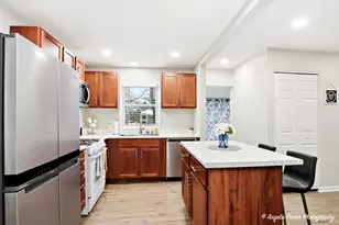8915 Pine Ave, Wonder Lake, IL 60097 - Photo 10