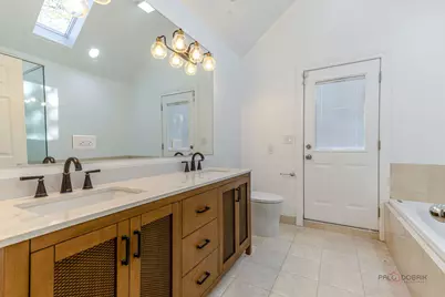 7810 Kildare Avenue, Skokie, IL 60076 - Photo 18