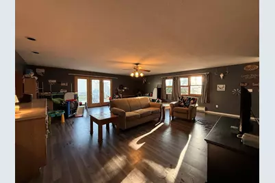 301 S Walnut Street, Clifton, IL 61727 - Photo 8