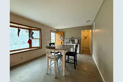 301 S Walnut Street, Clifton, IL 61727 - Photo 2