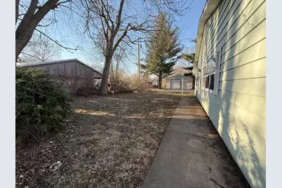 301 S Walnut Street, Clifton, IL 61727 - Photo 26