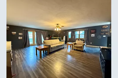 301 S Walnut Street, Clifton, IL 61727 - Photo 8