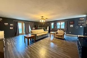 301 S Walnut St, Clifton, IL 61727 - Photo 8