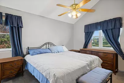 10 Barrington Court, Lake in the Hills, IL 60156 - Photo 12