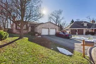 1380 Oak Ridge Ct, Willow Springs, IL 60480 - Photo 4
