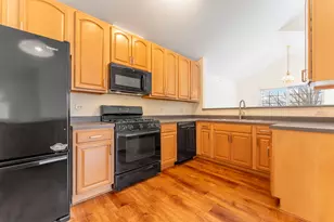 61 Cantal Ct, Wheeling, IL 60090 - Photo 4