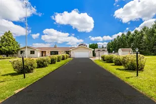 704 N Rose Farm Rd, Woodstock, IL 60098 - Photo 2