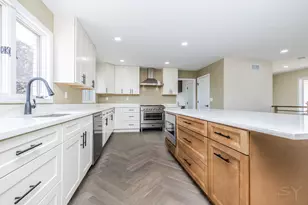 704 N Rose Farm Rd, Woodstock, IL 60098 - Photo 6