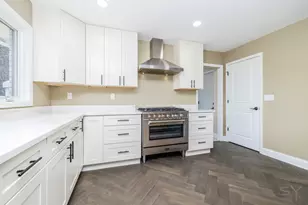 704 N Rose Farm Rd, Woodstock, IL 60098 - Photo 10