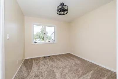 704 N Rose Farm Road, Woodstock, IL 60098 - Photo 18