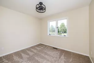 704 N Rose Farm Rd, Woodstock, IL 60098 - Photo 20