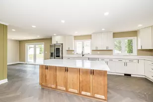 704 N Rose Farm Rd, Woodstock, IL 60098 - Photo 14