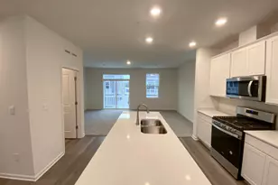 577 Yosemite Wy, Mundelein, IL 60060 - Photo 8