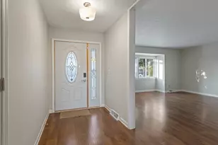 5226 Arbutus Rd, Rockford, IL 61107 - Photo 8