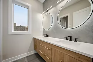 2225 W Carmen Ave, Chicago, IL 60625 - Photo 30