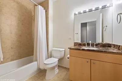 700 N Larrabee Street #1111, Chicago, IL 60654 - Photo 8
