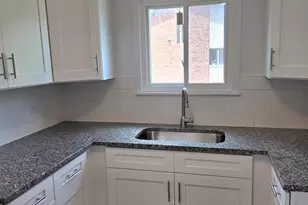 264 12th St, Wheeling, IL 60090 - Photo 2