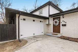 825 Cherry Ln, Thornton, IL 60476 - Photo 2