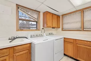 541 E 168th St, South Holland, IL 60473 - Photo 16