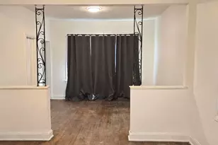 2046 W 69th Pl, Chicago, IL 60636 - Photo 6