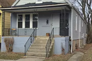 2046 W 69th Pl, Chicago, IL 60636 - Photo 4