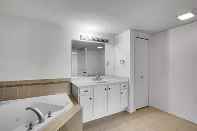 8515 Woodward Avenue #303, Woodridge, IL 60517 - Photo 18