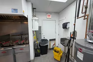 2441 N Clark St, Chicago, IL 60614 - Photo 6