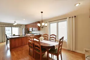 4675 Olmstead Dr, Hoffman Estates, IL 60192 - Photo 10