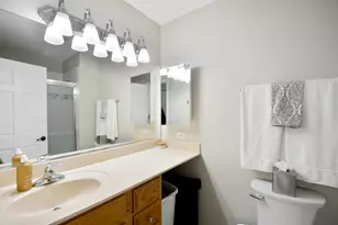 4675 Olmstead Dr, Hoffman Estates, IL 60192 - Photo 16