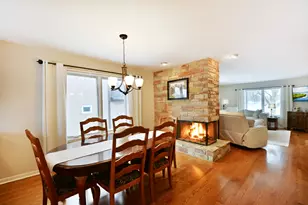 4675 Olmstead Dr, Hoffman Estates, IL 60192 - Photo 8