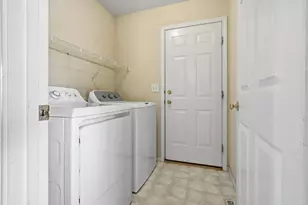 3 Timbergate Ct, Bloomington, IL 61704 - Photo 8