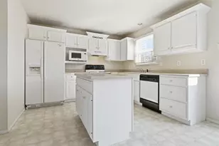 3 Timbergate Ct, Bloomington, IL 61704 - Photo 10