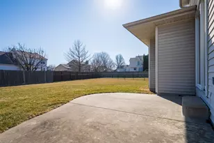 3 Timbergate Ct, Bloomington, IL 61704 - Photo 28