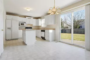 3 Timbergate Ct, Bloomington, IL 61704 - Photo 12