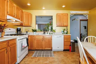 67 Oak Park Rd, Bloomington, IL 61701 - Photo 12