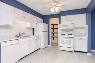 29 Brandywine Ct, Bloomington, IL 61704 - Photo 10